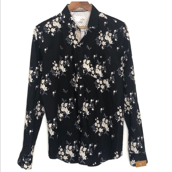 craft + Flow Other - Craft + Flow button up black floral dress shirt Sm